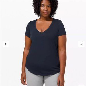 Lululemon Love V-Neck Tshirt, Navy, Size 8